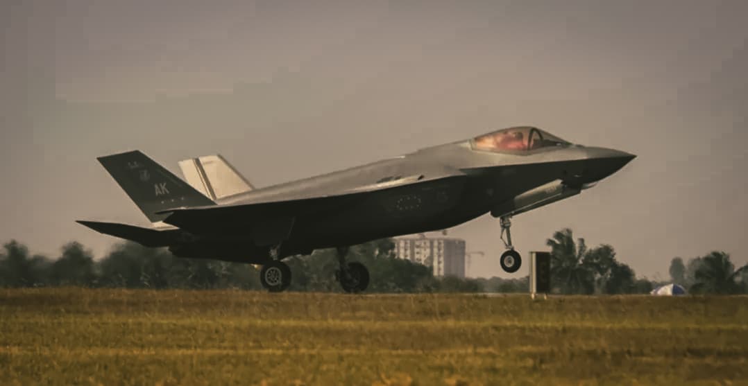 F 35